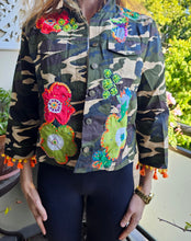 Load image into Gallery viewer, The Crop Smiley Cotton Jacket
