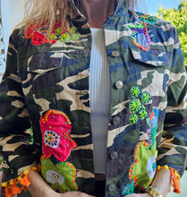 Load image into Gallery viewer, The Crop Smiley Cotton Jacket