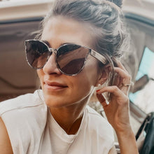 Load image into Gallery viewer, SUNGLASSES-BELLA-CHAMPAGNE