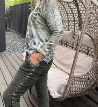 Load image into Gallery viewer, Autuuno Corduroy Pant - Red Coccio