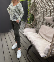 Load image into Gallery viewer, Autuuno Corduroy Pant - Red Coccio