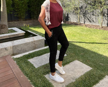 Load image into Gallery viewer, Autuuno Corduroy Pant - Red Coccio