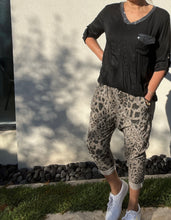 Load image into Gallery viewer, Sienna - Sequin V Neck Crinkle Shirt - Pink