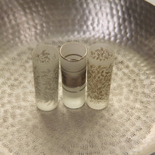 Load image into Gallery viewer, Set 6 - Shot Glass - Gold Frost - Flower Pattern