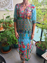 Load image into Gallery viewer, Freida Sensational Maxi Shift Dress