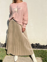 Load image into Gallery viewer, Animale - Suede metalic feel pleated skirt - Gold Leopard