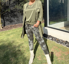 Load image into Gallery viewer, Luna Jogger - Metalic print - every day jogger- Silver