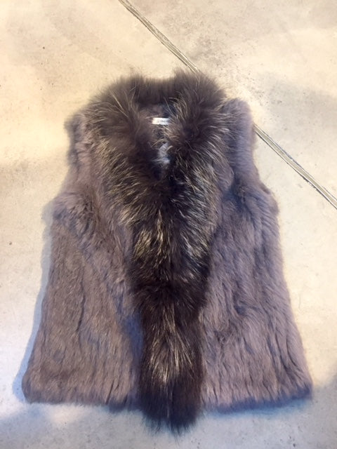 Raccoon hot sale fur vest