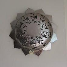 Load image into Gallery viewer, Wall Light - Sun Flower Shape - Matte Silver
